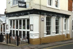 Swindon Club Owner Plans to Inject New Lease of Life into Longs Bar
